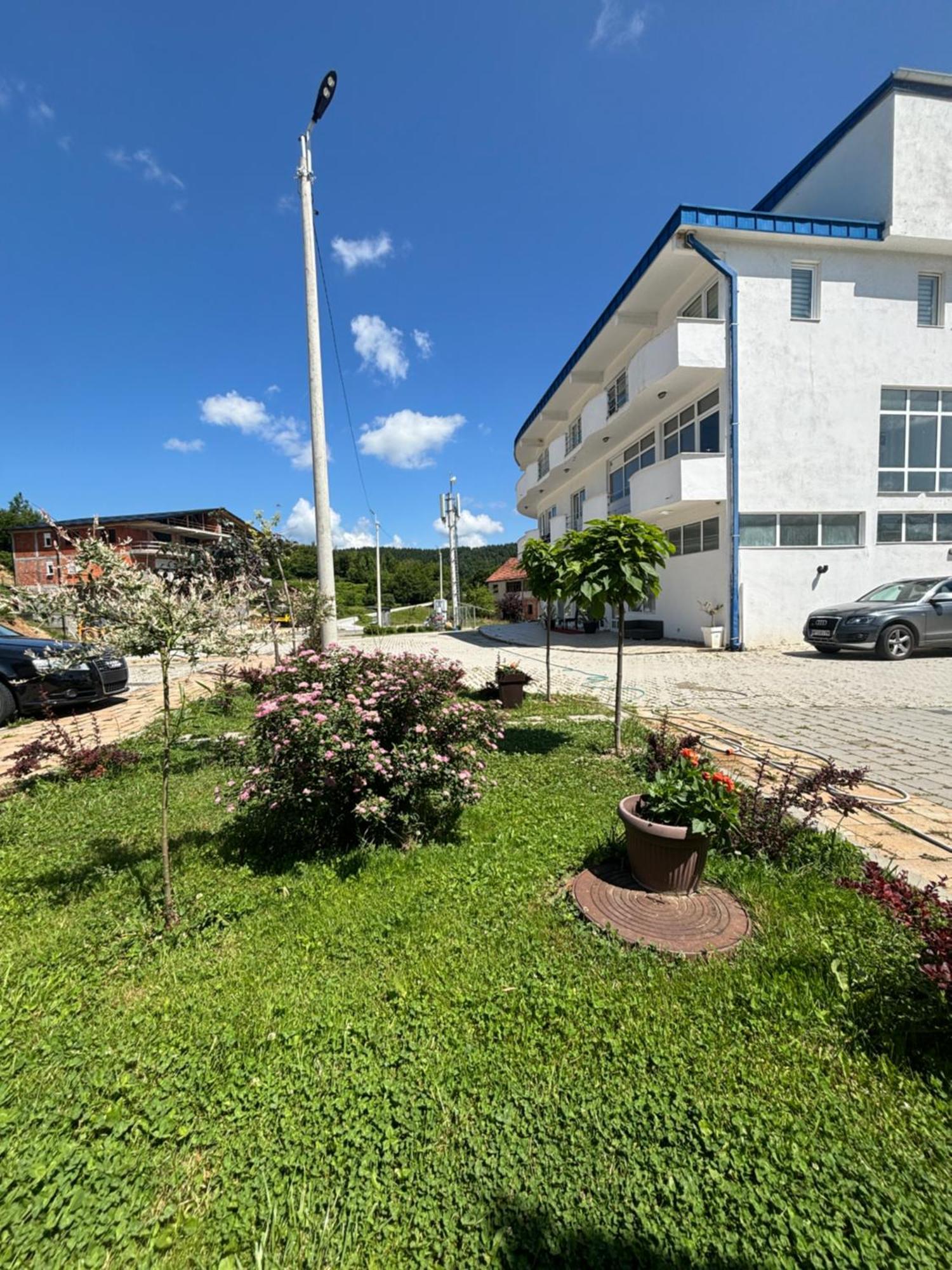 Emro-S Aparthotel Novi Pazar Kültér fotó