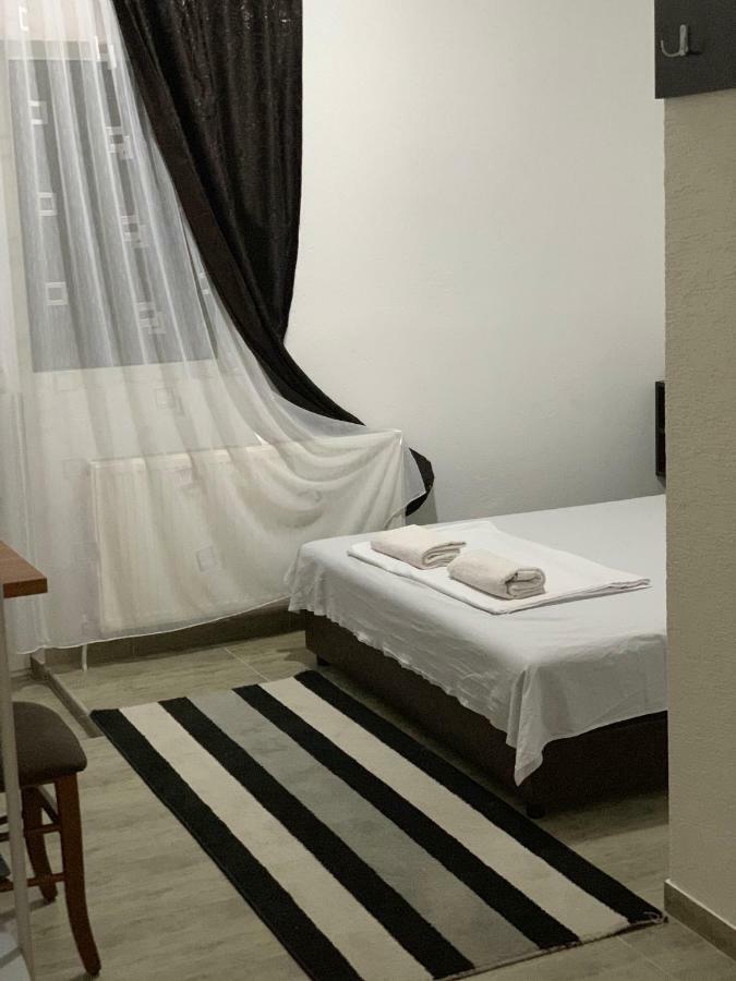 Emro-S Aparthotel Novi Pazar Kültér fotó